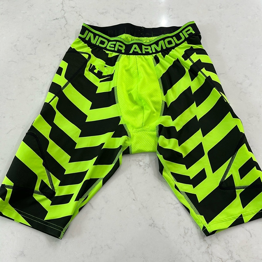 Under Armour Men’s Size Medium Baseball Sliding Compression Shorts